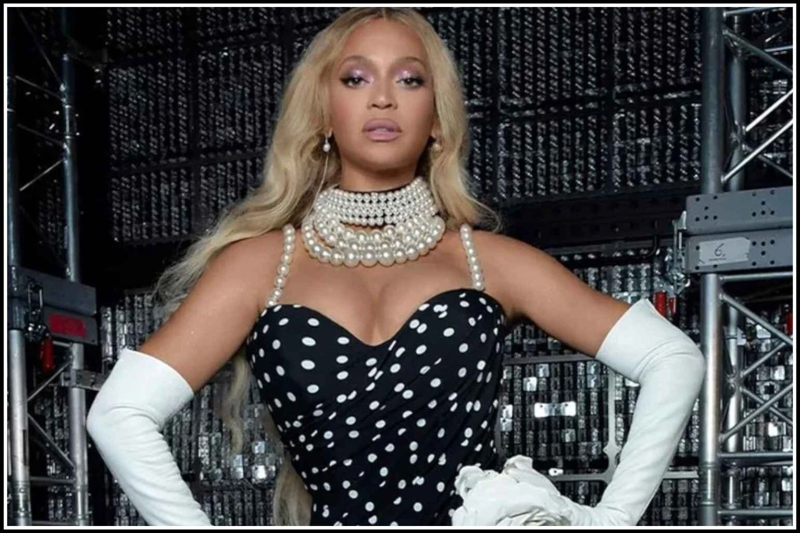 Beyonc&eacute; Pearl Necklace