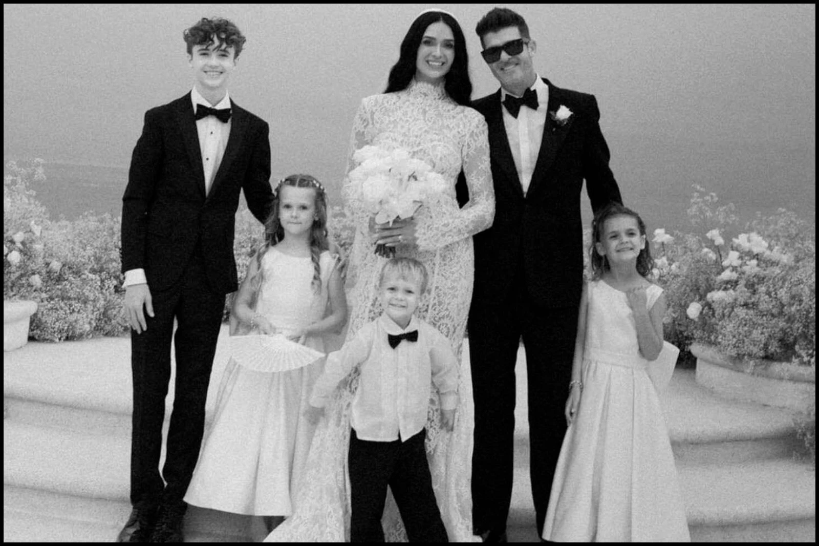 Every Details Of Praposal ring Robin Thicke gave to April Love Geary