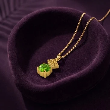 Round-Cut Peridot Kite Style Drop Charm Pendant