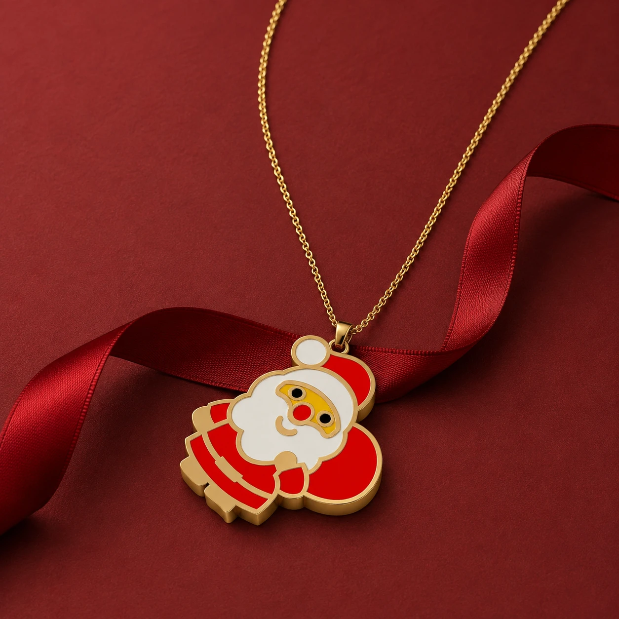 santa-charm-enamel-necklace