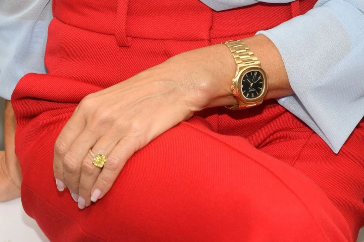 square-cut-yellow-diamond